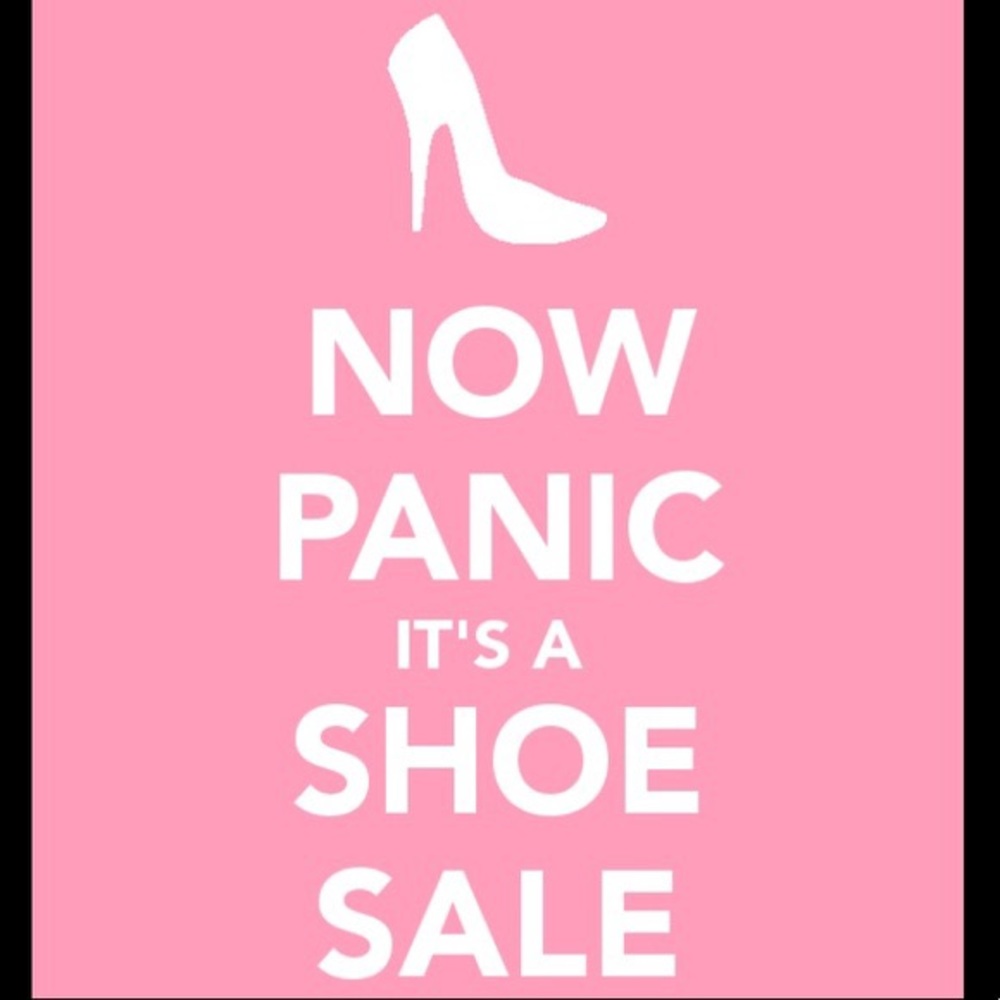 SHOE SALE!!!! ACCEPTING MOST OFFERS!!!!!